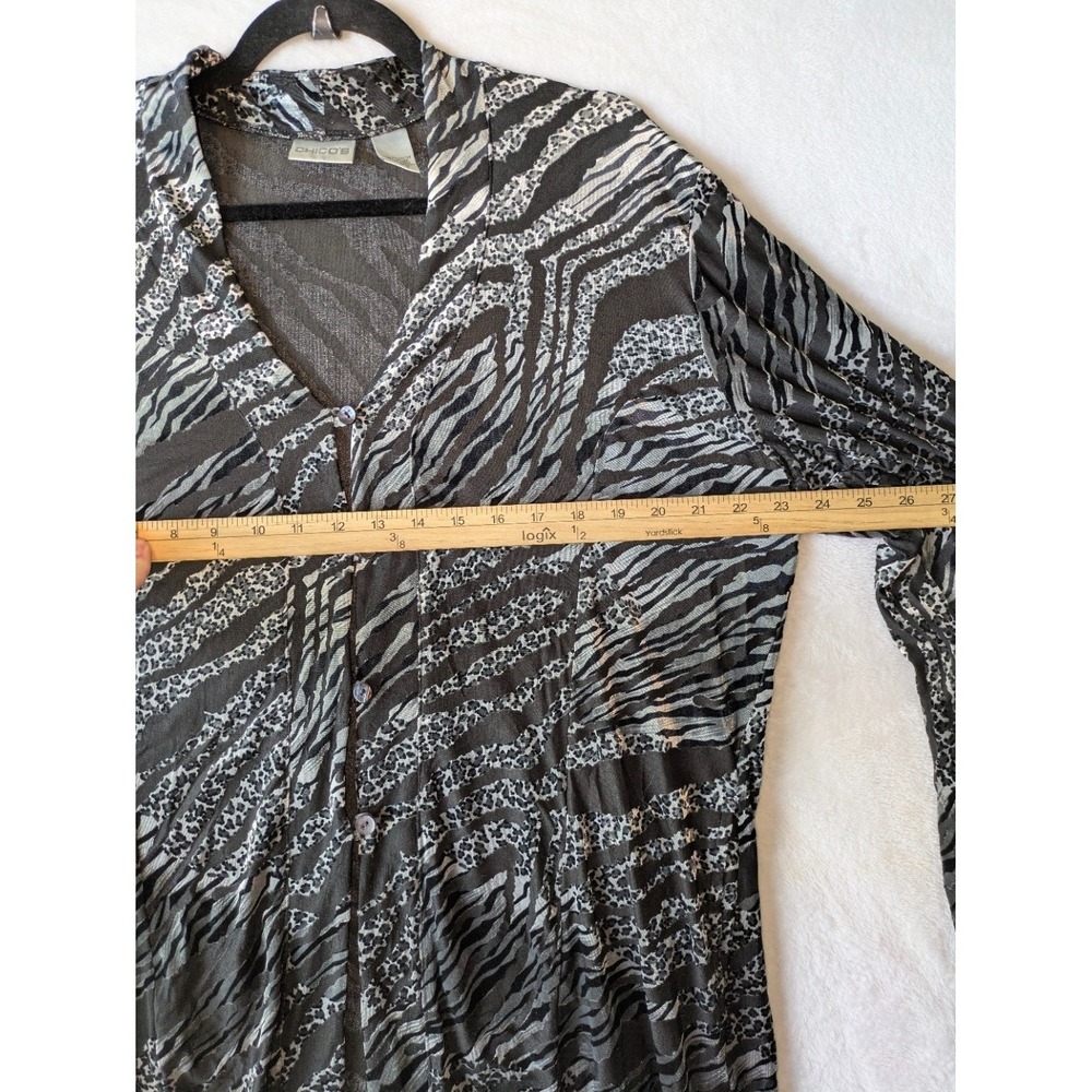 Chico's Animal Print Longline Button Up Velvet Cardigan Size 3 XL Lightweight - Picture 3 of 8